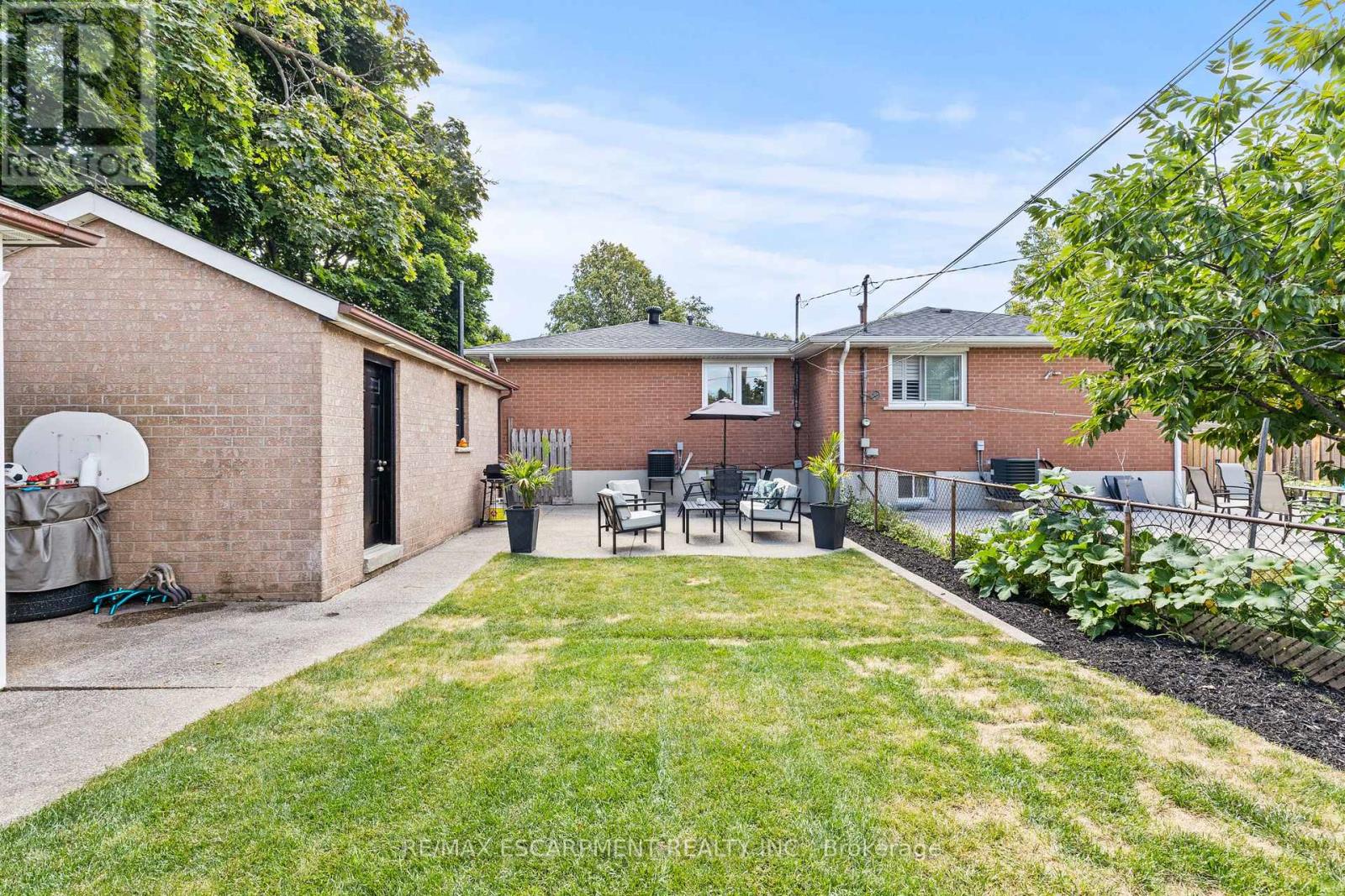 1298 Napier Crescent, Oakville, Ontario  L6H 2A4 - Photo 24 - W12359831