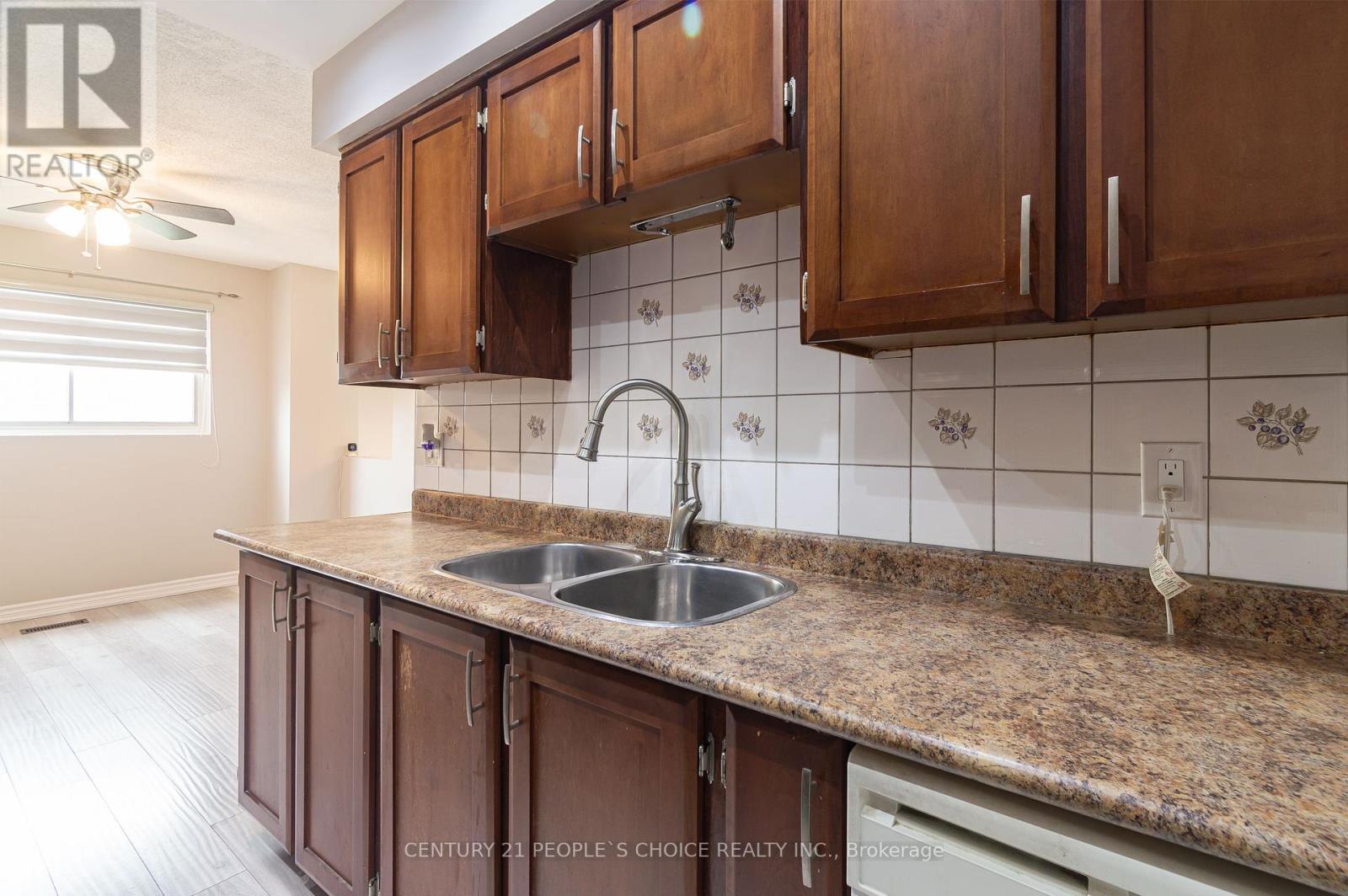 16 Franklin Court, Brampton, Ontario  L6T 3Z1 - Photo 18 - W12359851