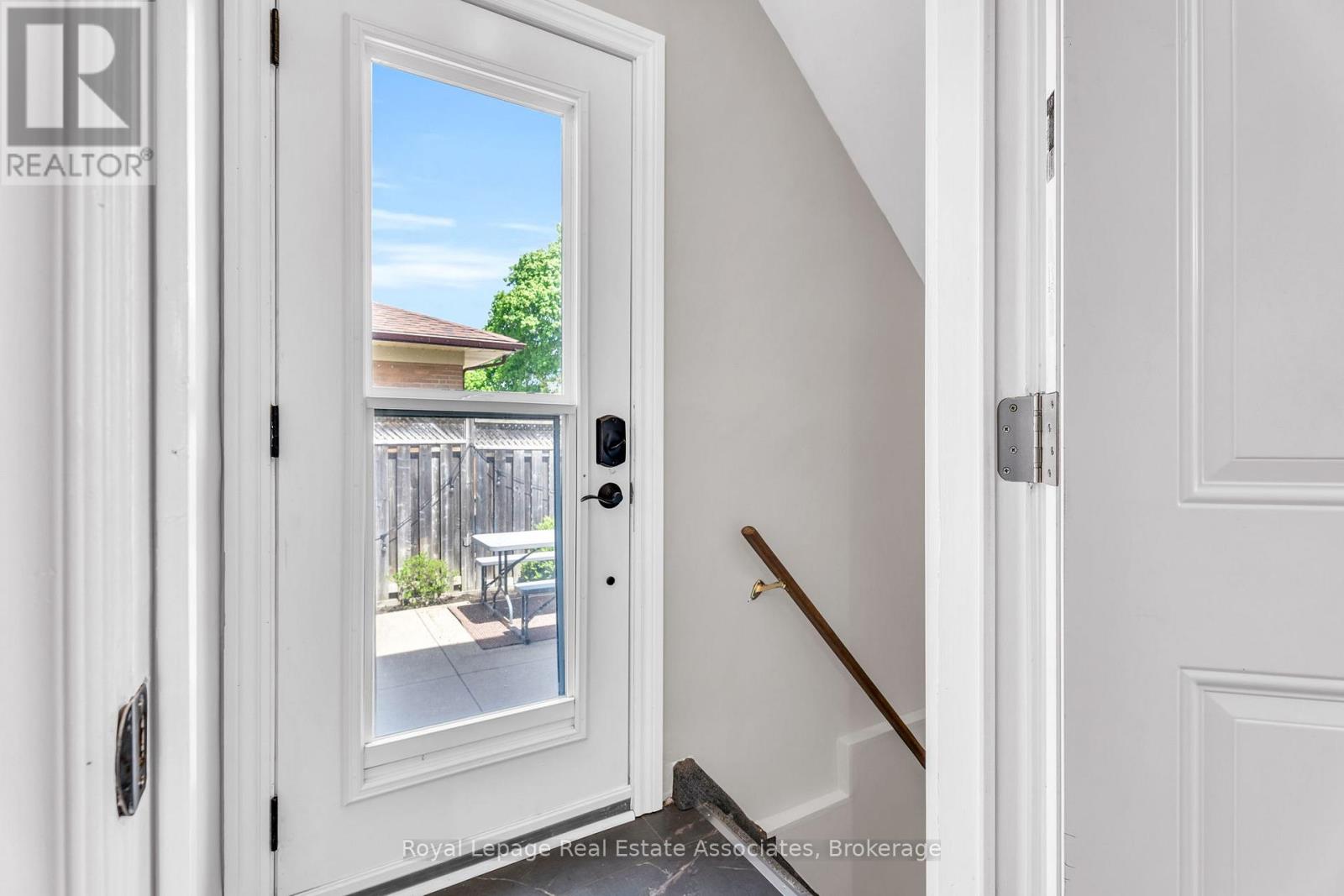 21 Bairstow Crescent, Halton Hills (Georgetown), Ontario  L7G 1L9 - Photo 18 - W12359862