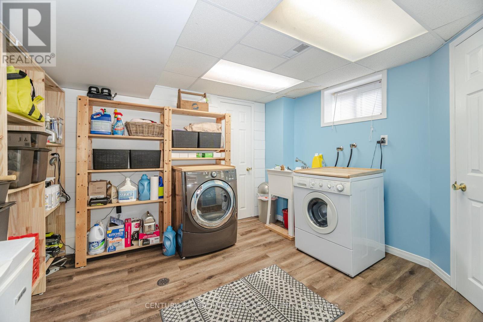 586 Curzon Avenue, Mississauga, Ontario  L5G 1P9 - Photo 35 - W12359889