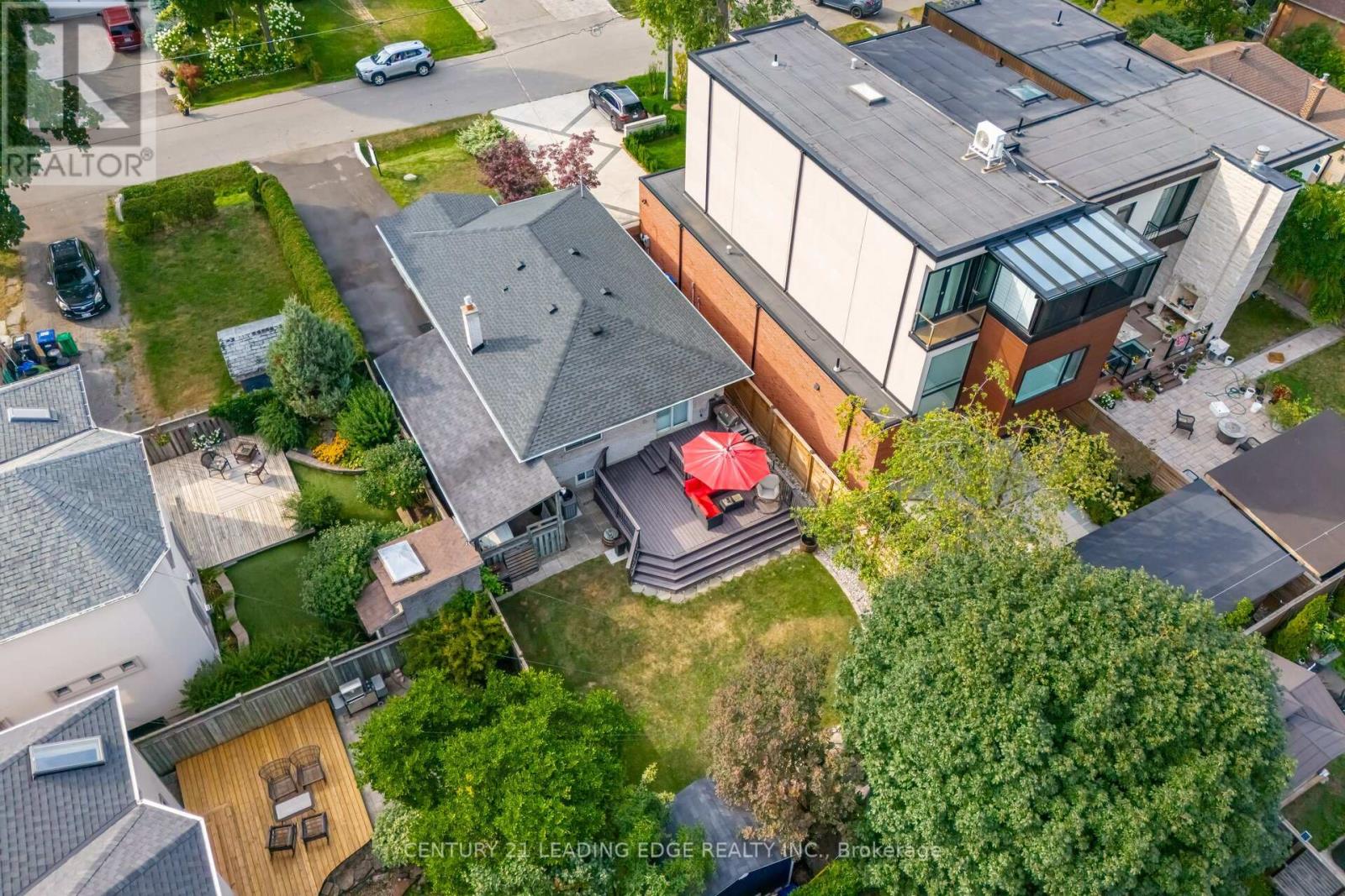 586 Curzon Avenue, Mississauga, Ontario  L5G 1P9 - Photo 47 - W12359889