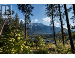 9000 Sun God Mountain Way, Pemberton, Ca