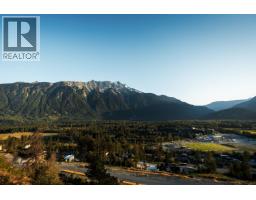 9002 Sun God Mountain Way, Pemberton, Ca