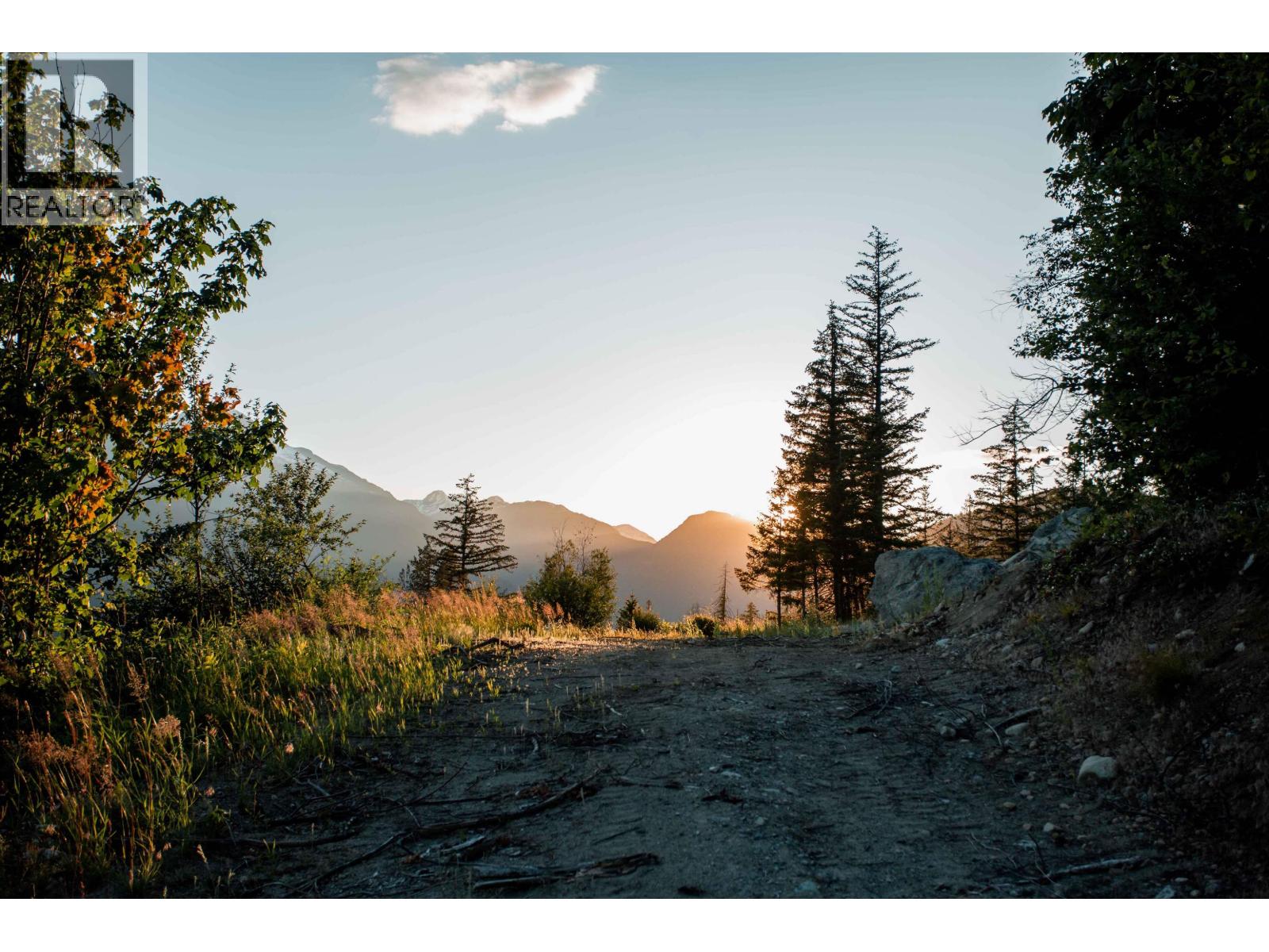 9004 Sun God Mountain Way, Pemberton, British Columbia  V0N 2L3 - Photo 7 - R3039729