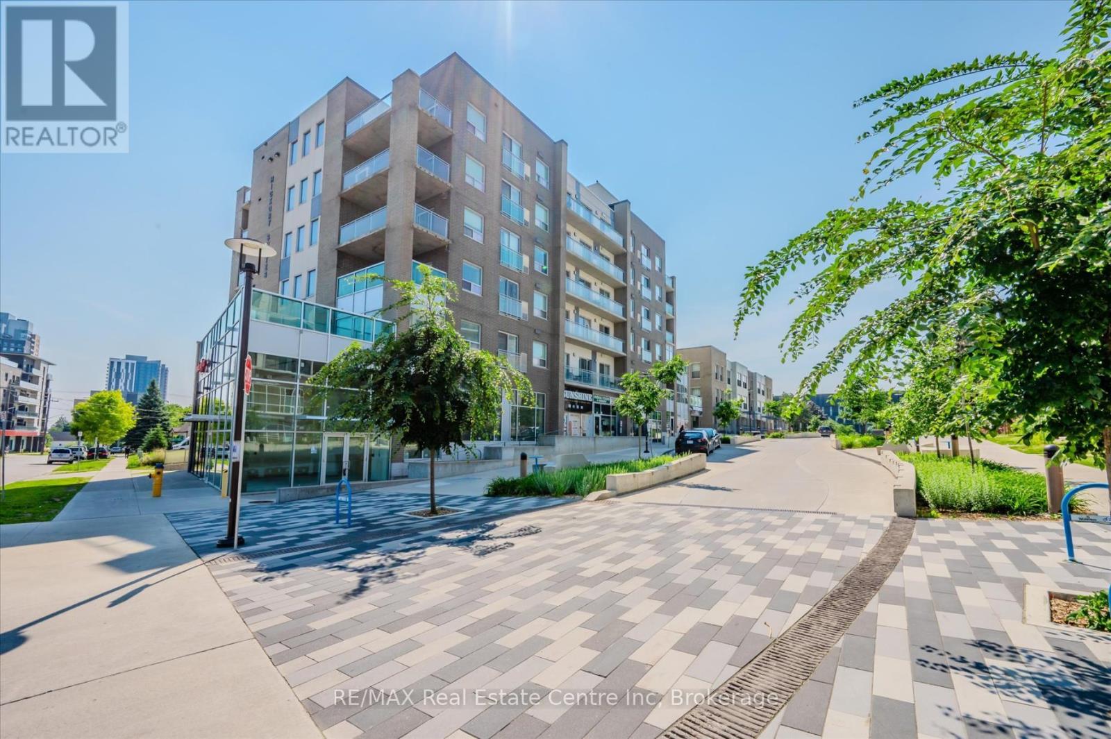 F515 - 275 Larch Street, Waterloo, Ontario  N2L 0J3 - Photo 2 - X12359912