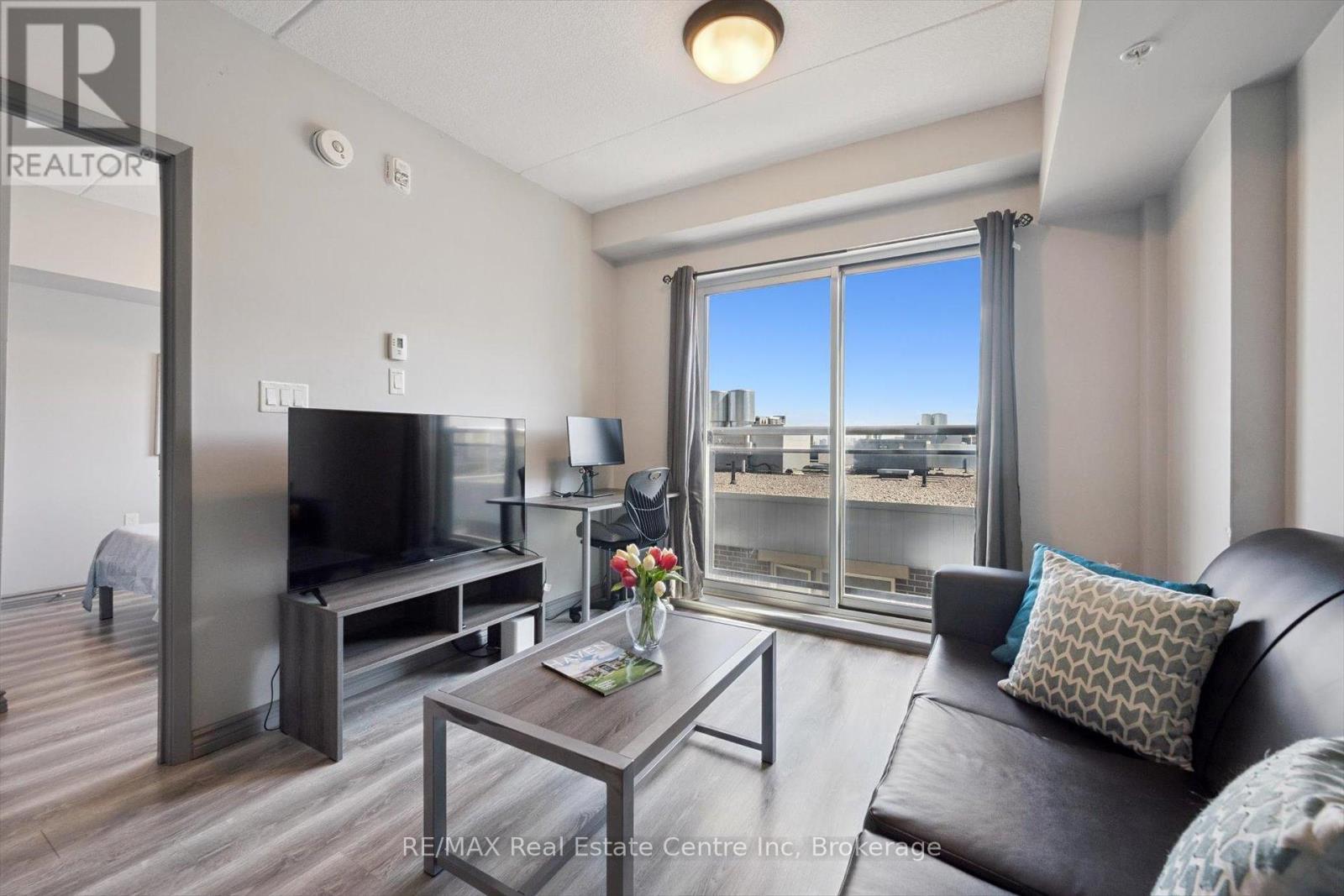 F515 - 275 Larch Street, Waterloo, Ontario  N2L 0J3 - Photo 8 - X12359912