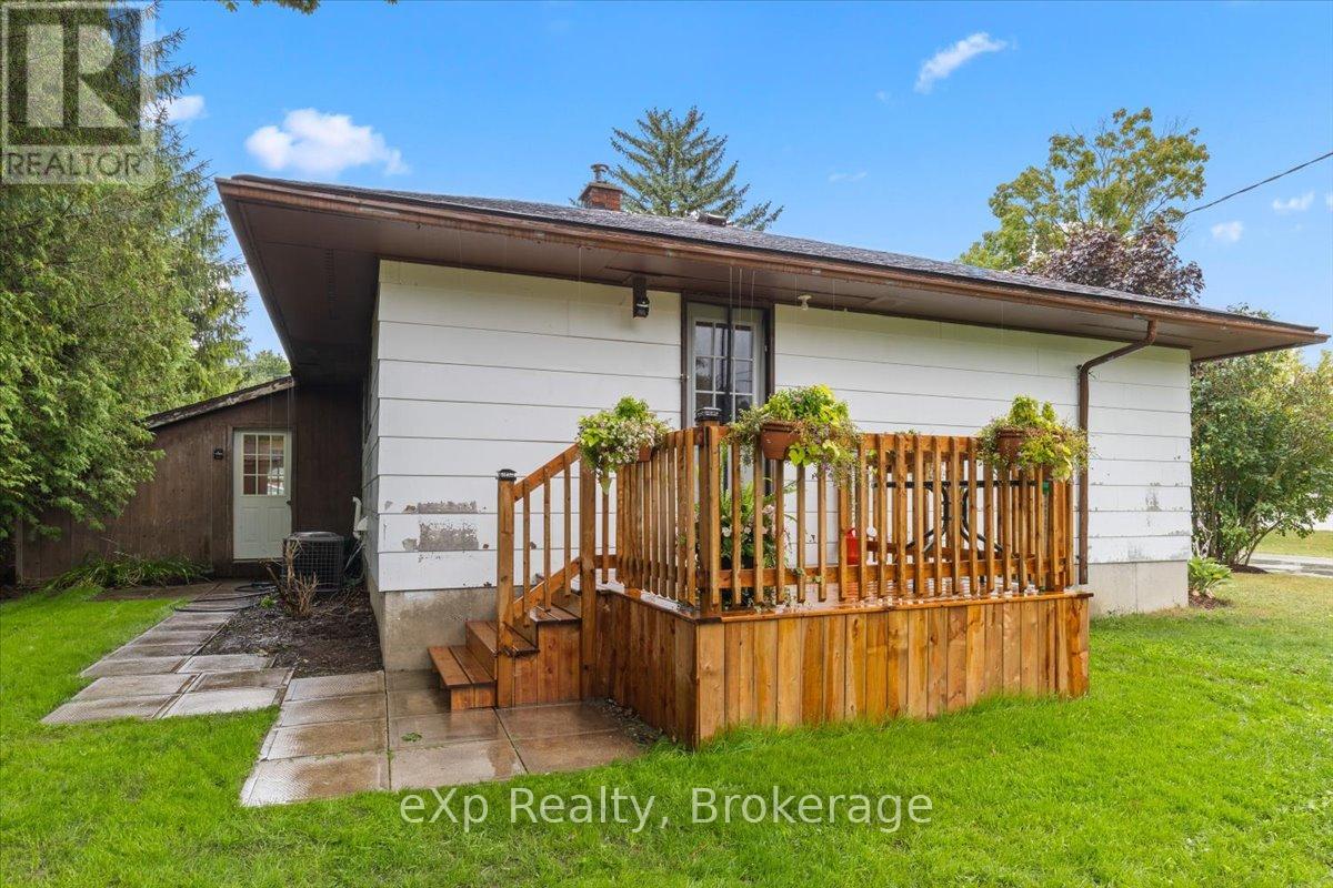 16 Geddes Street, Minto, Ontario  N0G 1M0 - Photo 15 - X12359935