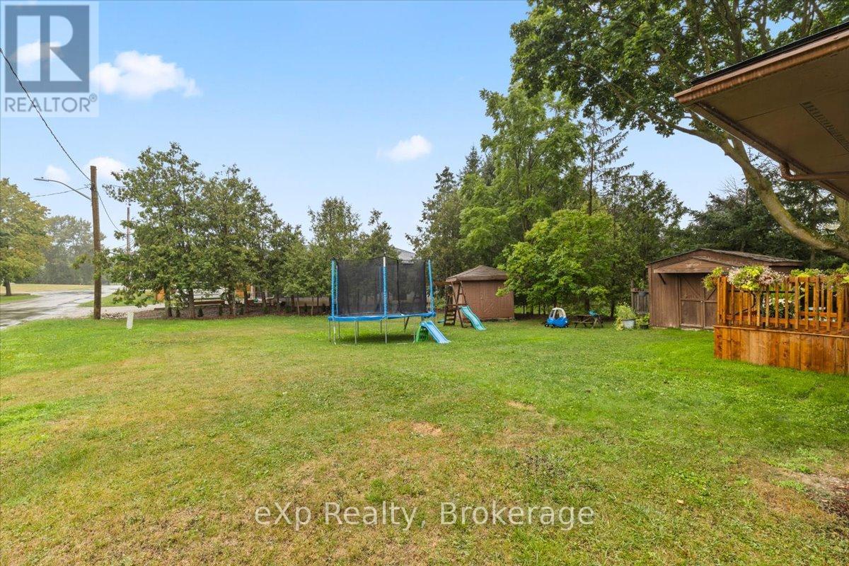 16 Geddes Street, Minto, Ontario  N0G 1M0 - Photo 17 - X12359935