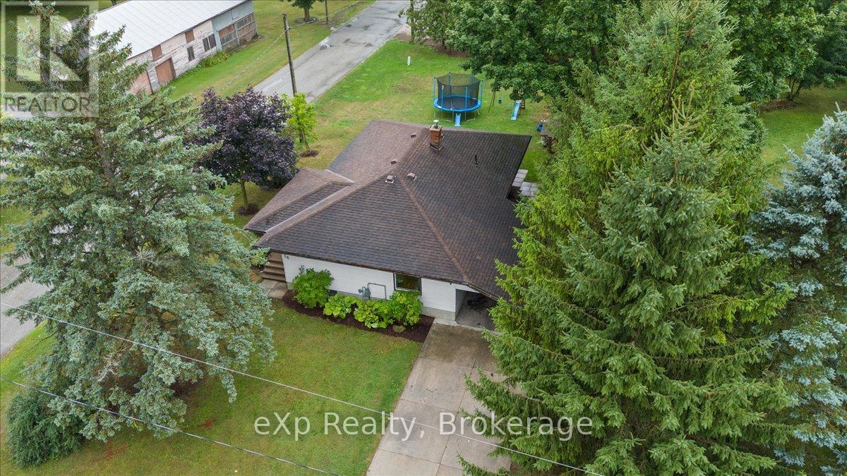 16 Geddes Street, Minto, Ontario  N0G 1M0 - Photo 22 - X12359935
