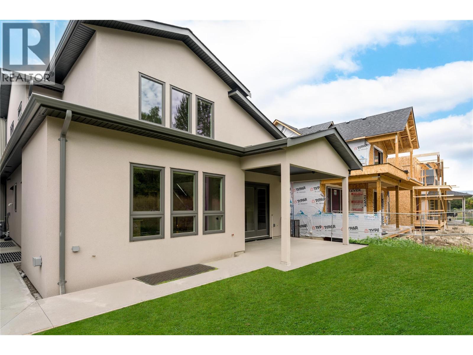 1004 Bull Crescent Kelowna Photo 12
