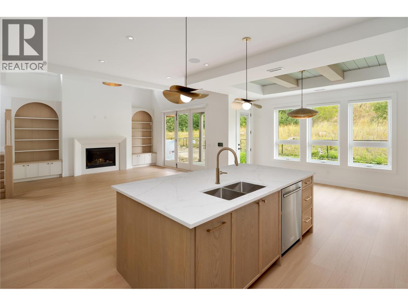 1004 Bull Crescent Kelowna Photo 4