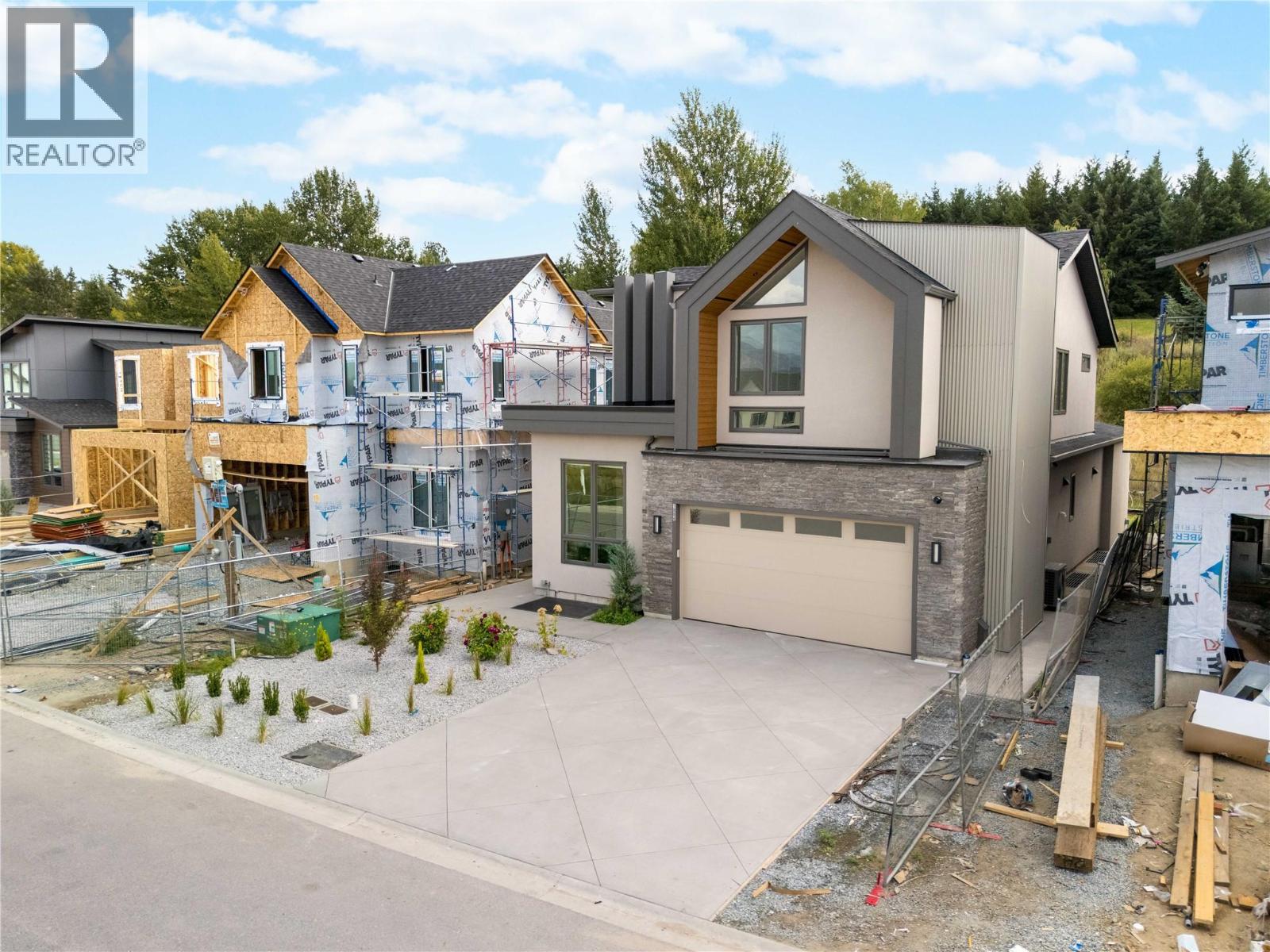 1004 Bull Crescent Kelowna Photo 42