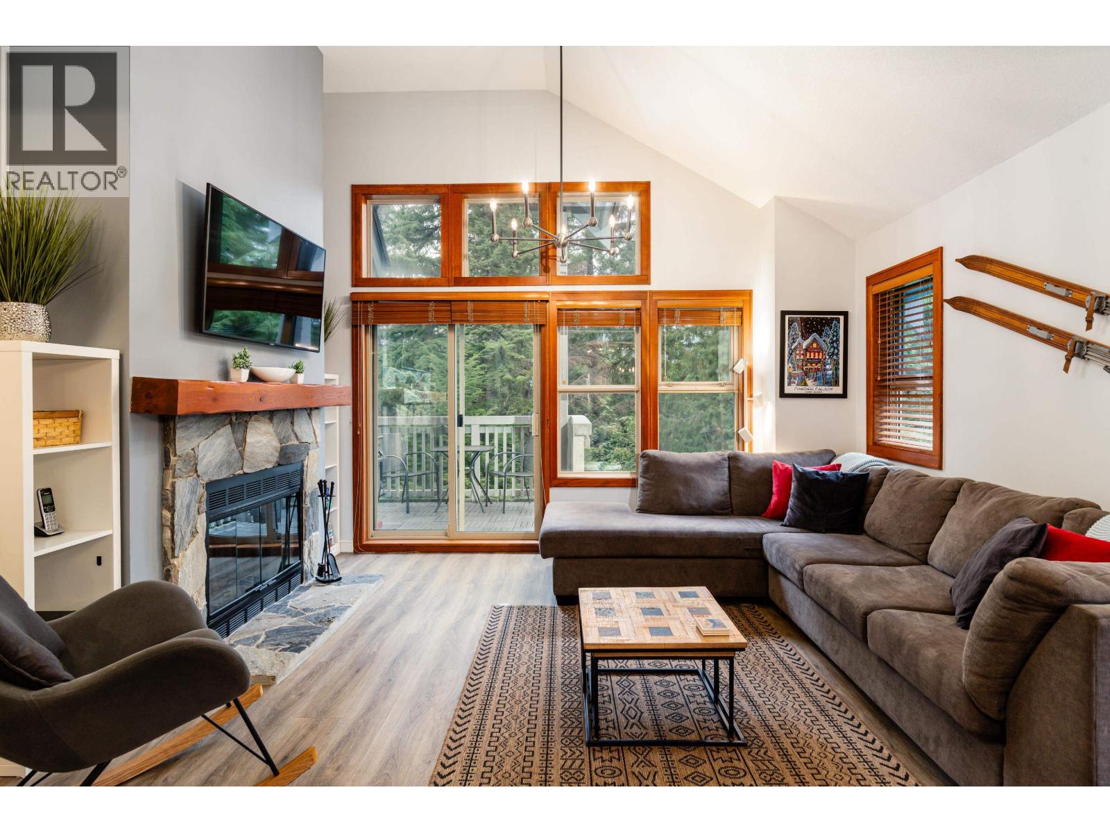 31 4661 Blackcomb Way, Whistler, British Columbia  V8E 0Z1 - Photo 2 - R3039745