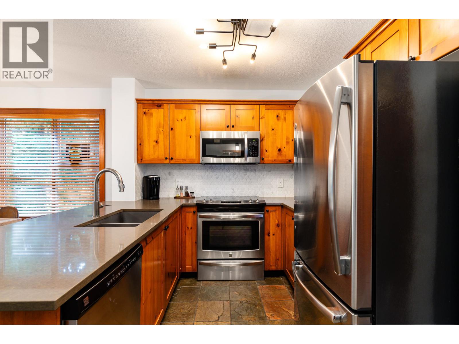 31 4661 Blackcomb Way, Whistler, British Columbia  V8E 0Z1 - Photo 9 - R3039745