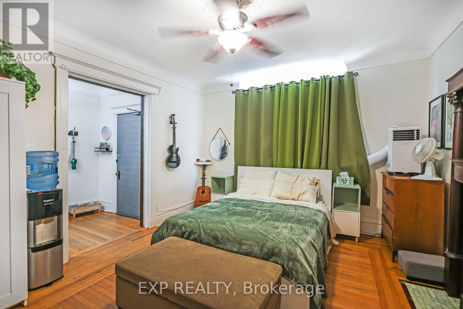 28 Eastbourne Avenue, Hamilton, Ontario  L8M 2M7 - Photo 7 - X12359821