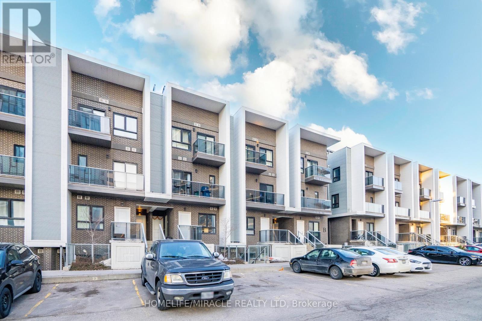 5b - 1430 Highland Road W, Kitchener, Ontario  N2N 0C3 - Photo 1 - X12359828