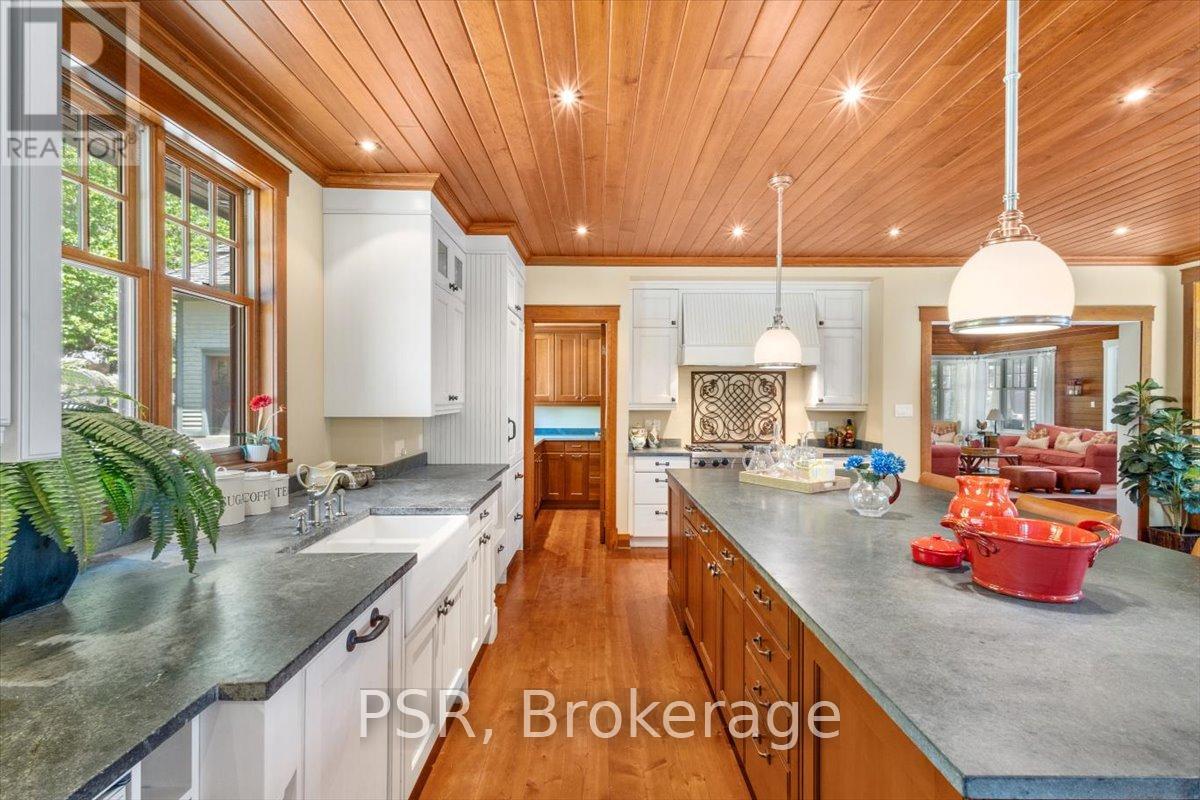 4 Ditchburn Drive, Seguin, Ontario  P0C 1J0 - Photo 17 - X12359864
