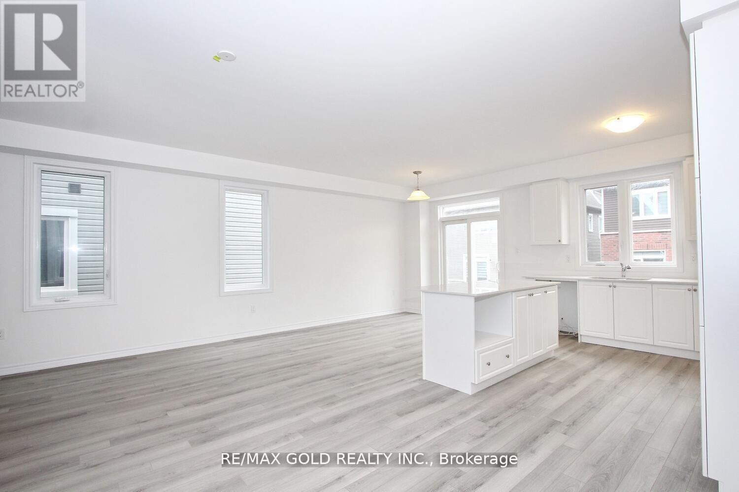 127 Molozzi Street, Erin, Ontario  N0B 1T0 - Photo 15 - X12359907
