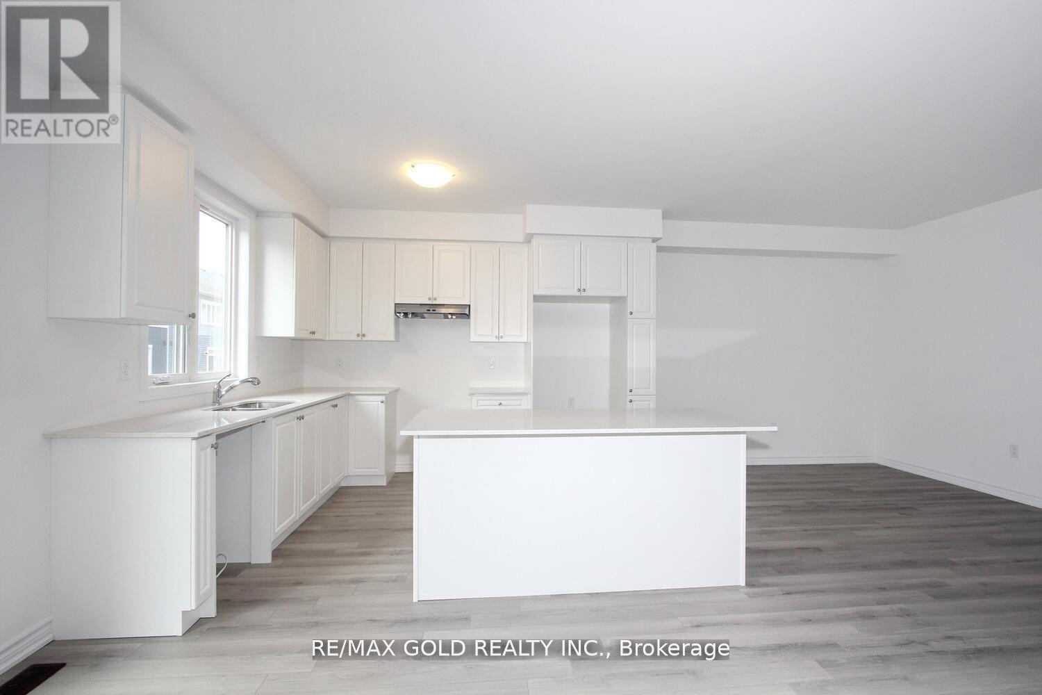127 Molozzi Street, Erin, Ontario  N0B 1T0 - Photo 17 - X12359907