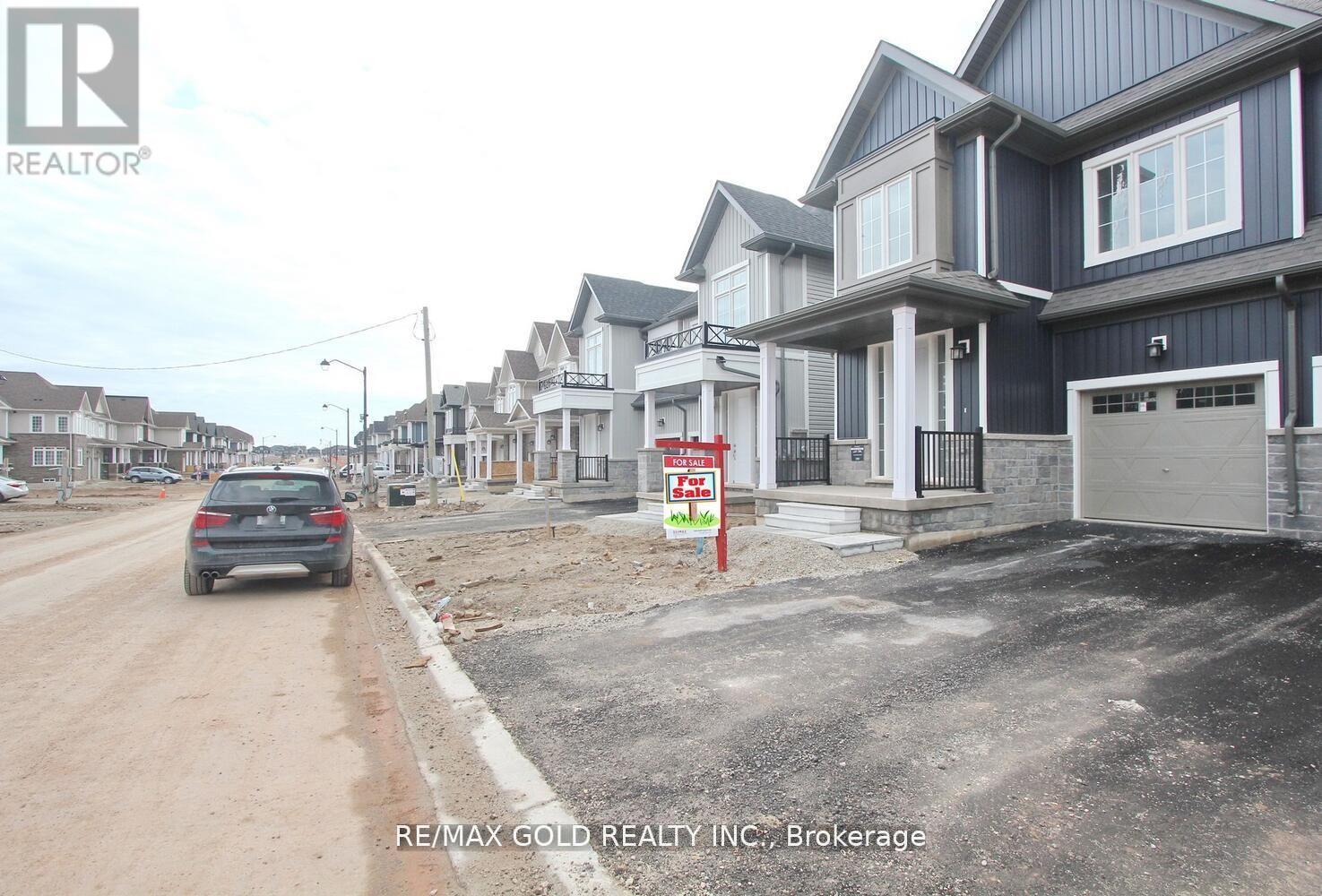 127 Molozzi Street, Erin, Ontario  N0B 1T0 - Photo 2 - X12359907