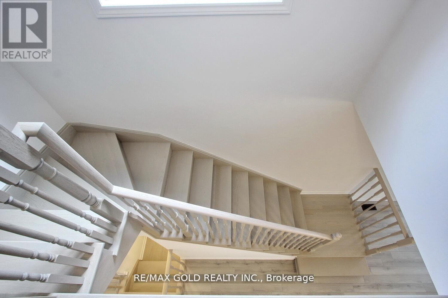 127 Molozzi Street, Erin, Ontario  N0B 1T0 - Photo 39 - X12359907