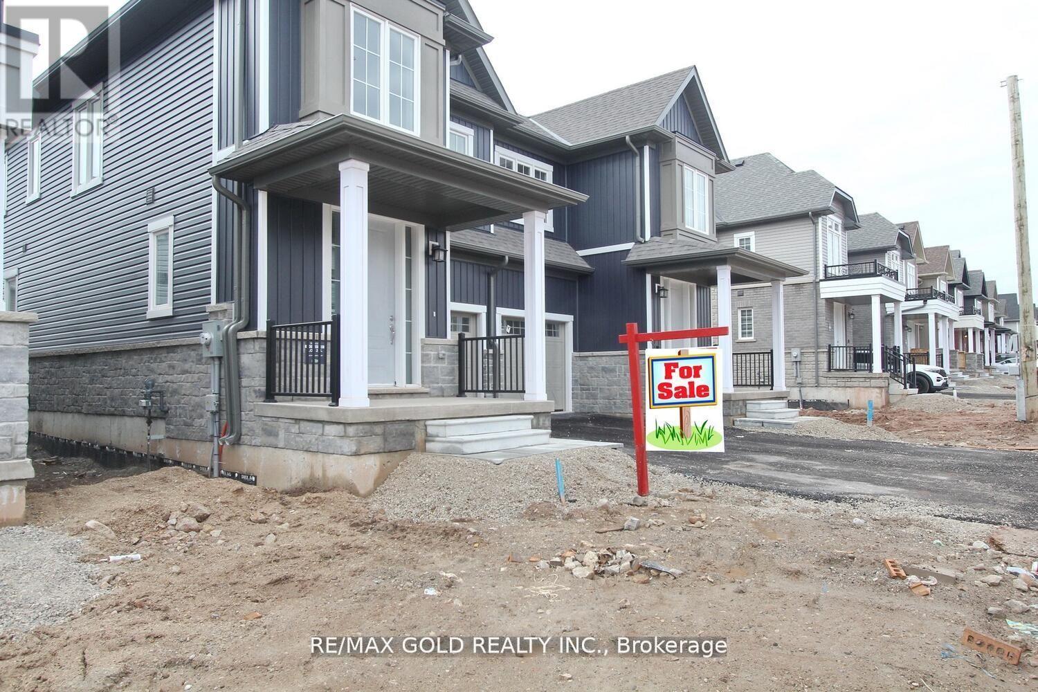 127 Molozzi Street, Erin, Ontario  N0B 1T0 - Photo 4 - X12359907