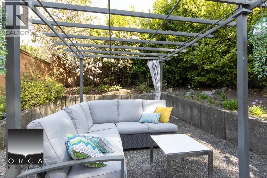Upstairs Only 1543 Jefferson Ave, West Vancouver, British Columbia  V7V 2A2 - Photo 13 - R3039724