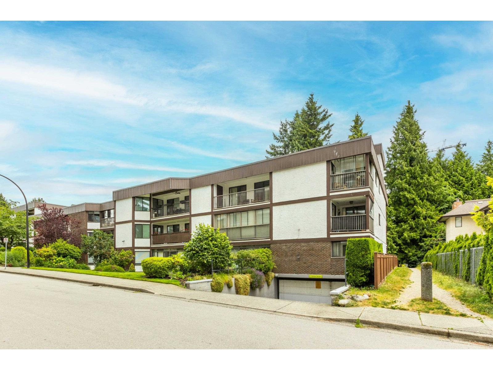 212 1520 VIDAL STREET, Surrey, British Columbia