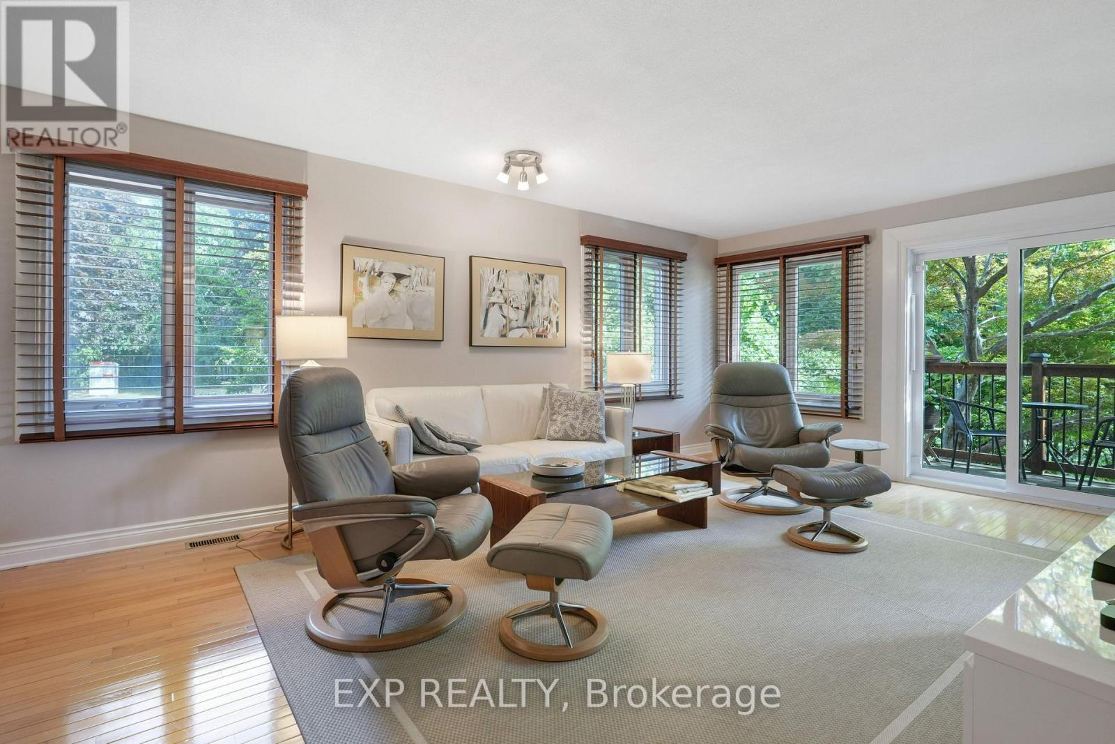 2106 Lamira Street, Ottawa, Ontario  K1H 8N9 - Photo 10 - X12358393