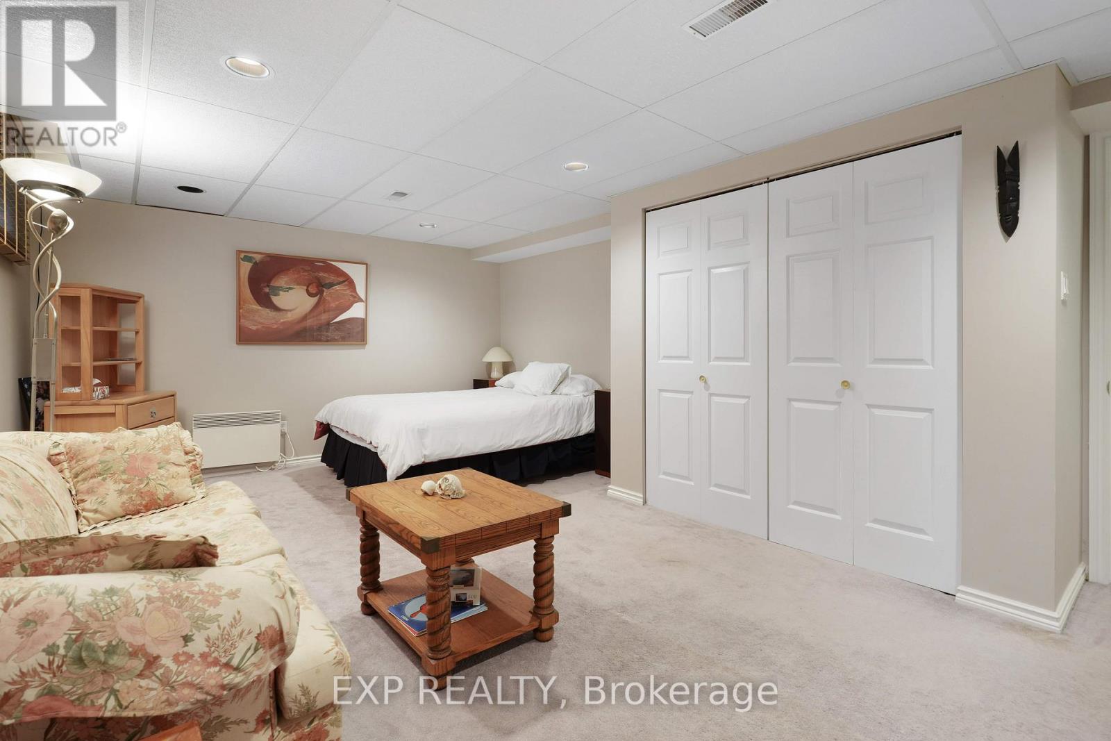 2106 Lamira Street, Ottawa, Ontario  K1H 8N9 - Photo 19 - X12358393
