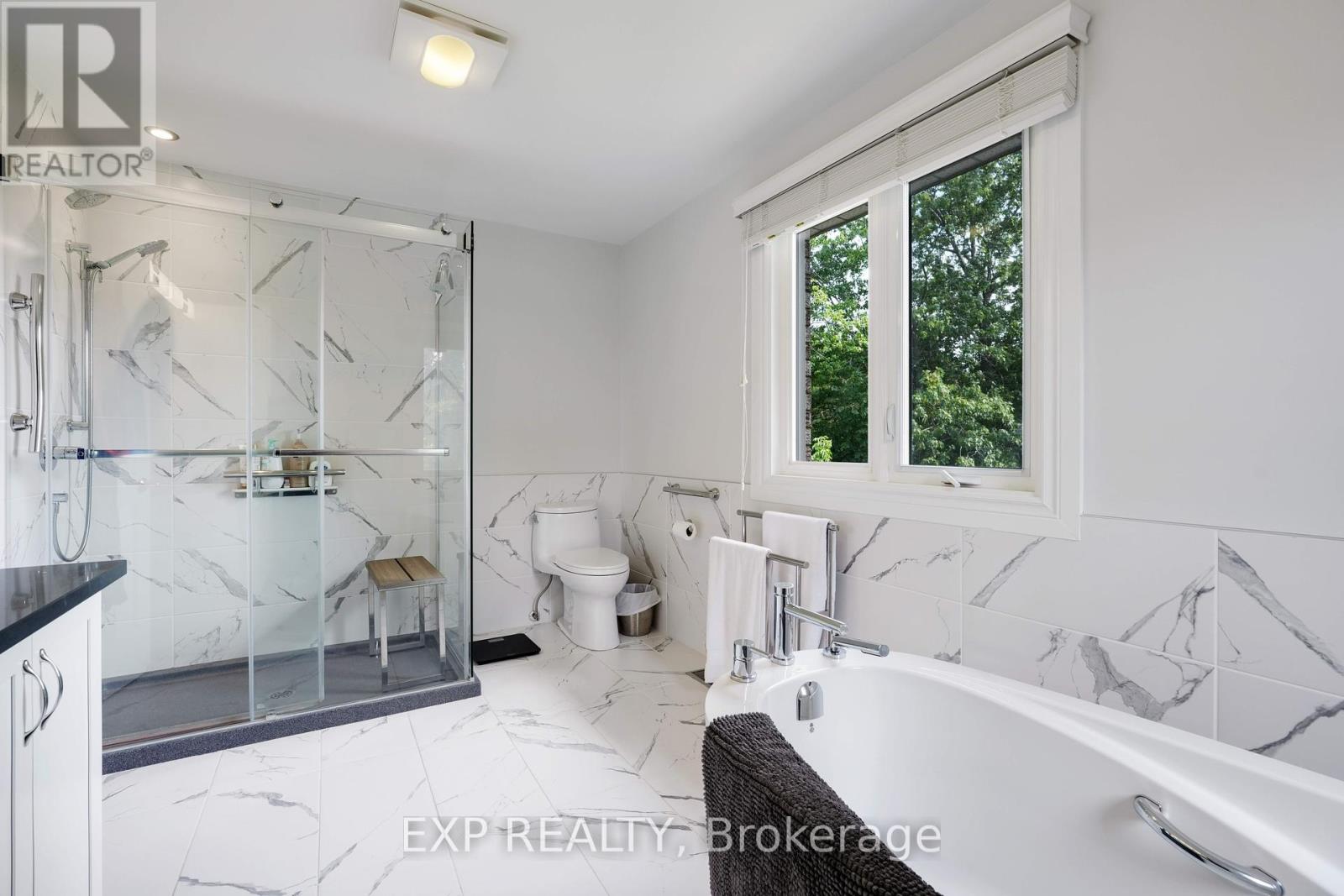 2106 Lamira Street, Ottawa, Ontario  K1H 8N9 - Photo 20 - X12358393