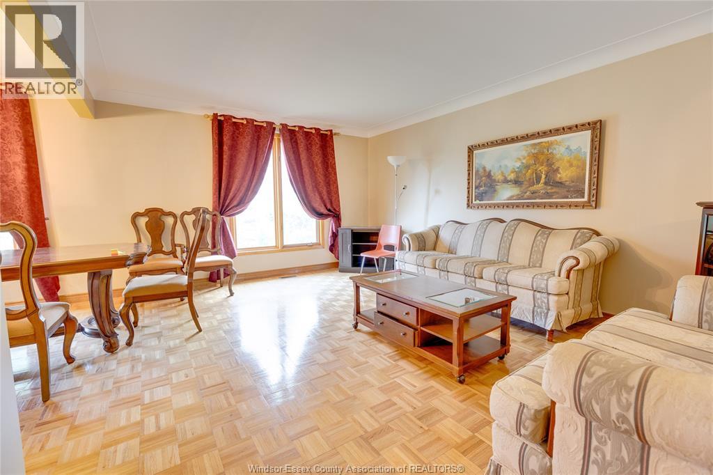 Property at 6055 MALDEN image 3