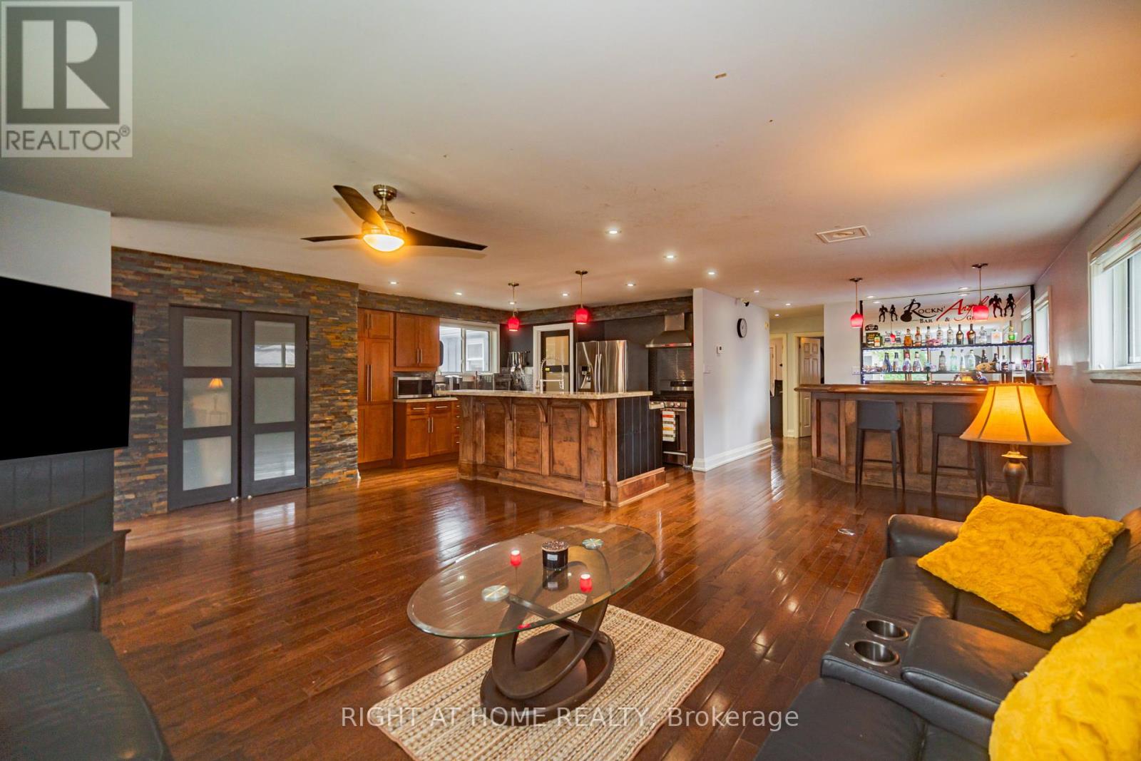 4 Devins Drive, Aurora (Aurora Heights), Ontario  L4G 2Z1 - Photo 16 - N12359846