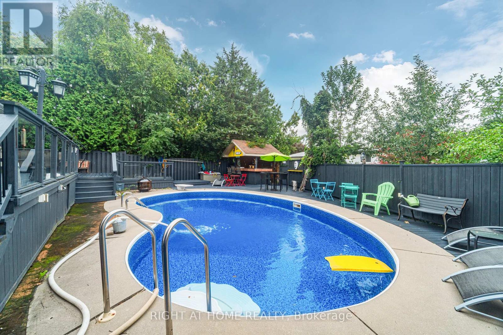 4 Devins Drive, Aurora (Aurora Heights), Ontario  L4G 2Z1 - Photo 27 - N12359846