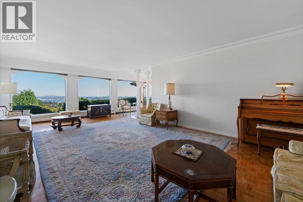 Property at 1373 CAMWELL DRIVE image 4
