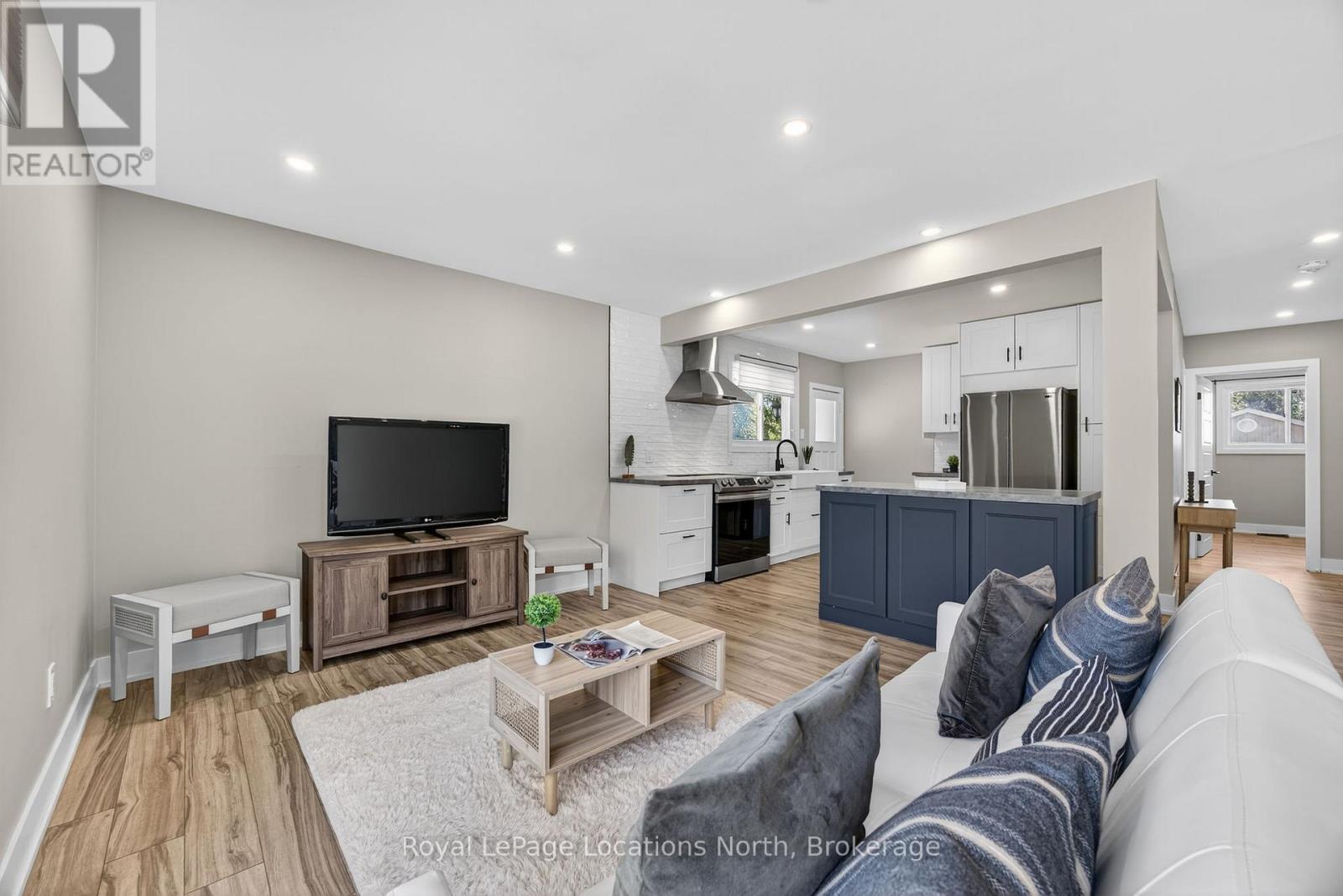 19 70th Street N, Wasaga Beach, Ontario  L9Z 1T6 - Photo 6 - S12359804