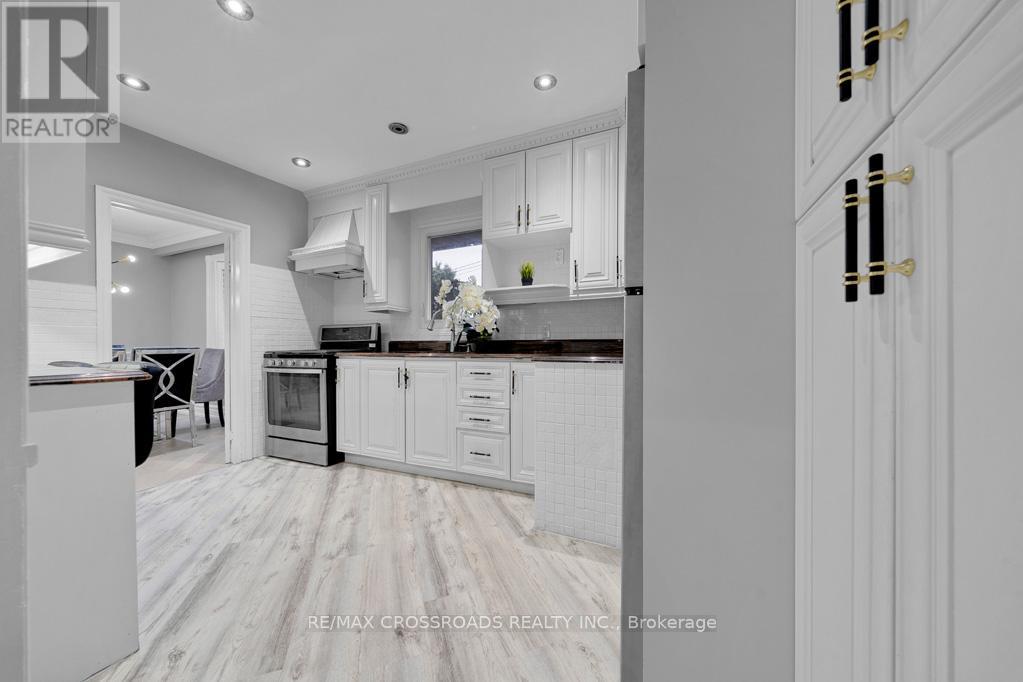 2 Mackinac Crescent, Toronto, Ontario  M1J 1P9 - Photo 20 - E12359950