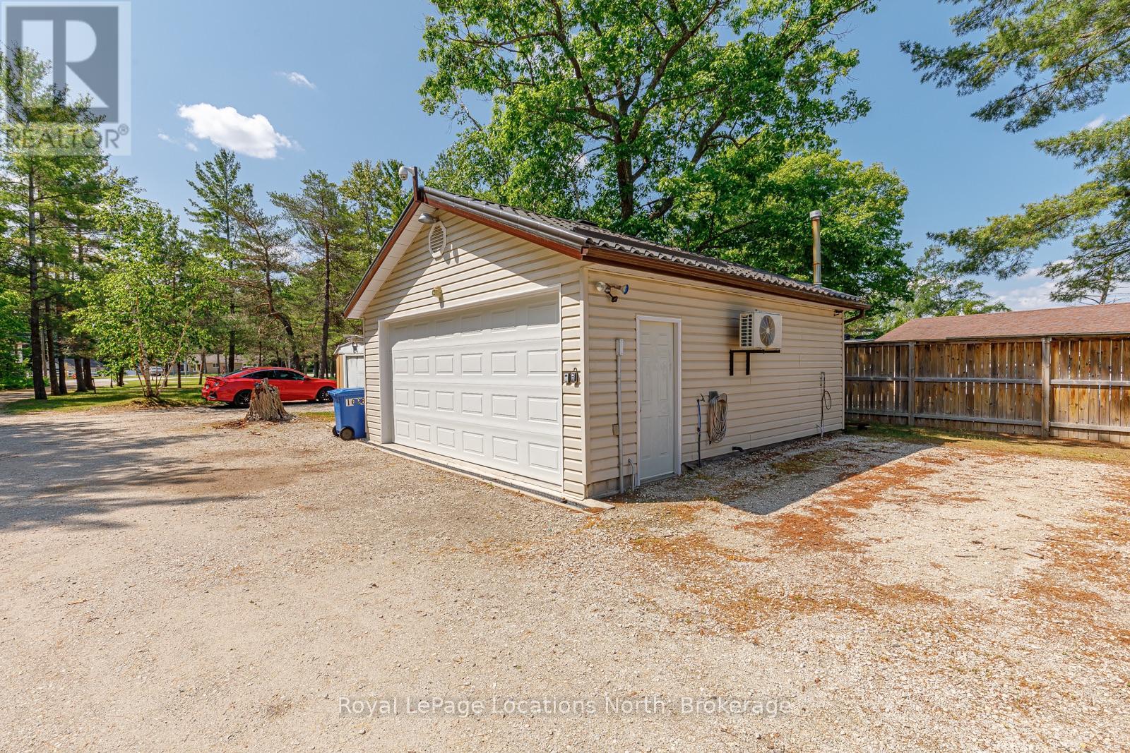 1628 River Road W, Wasaga Beach, Ontario  L9Z 2S3 - Photo 49 - S12339411