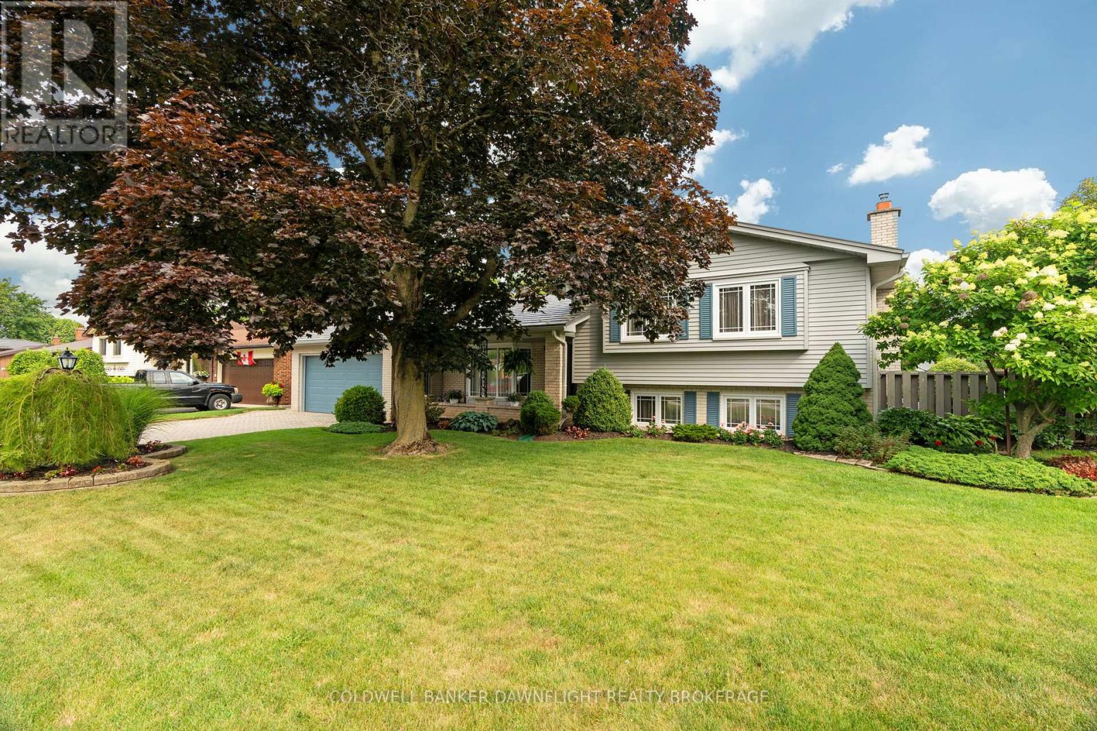 20 Southland Drive, London South, Ontario  N6P 1C2 - Photo 1 - X12360007