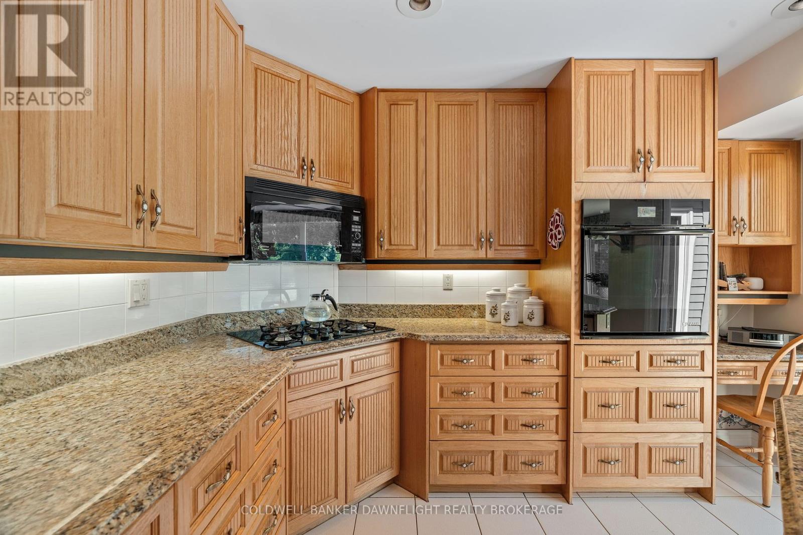 20 Southland Drive, London South, Ontario  N6P 1C2 - Photo 11 - X12360007