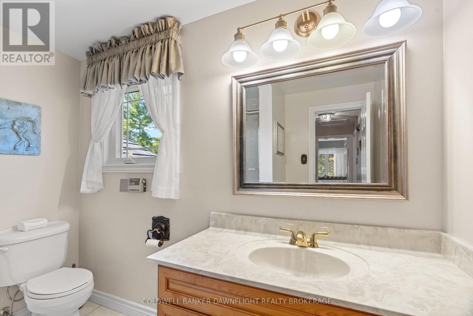 20 Southland Drive, London South, Ontario  N6P 1C2 - Photo 22 - X12360007