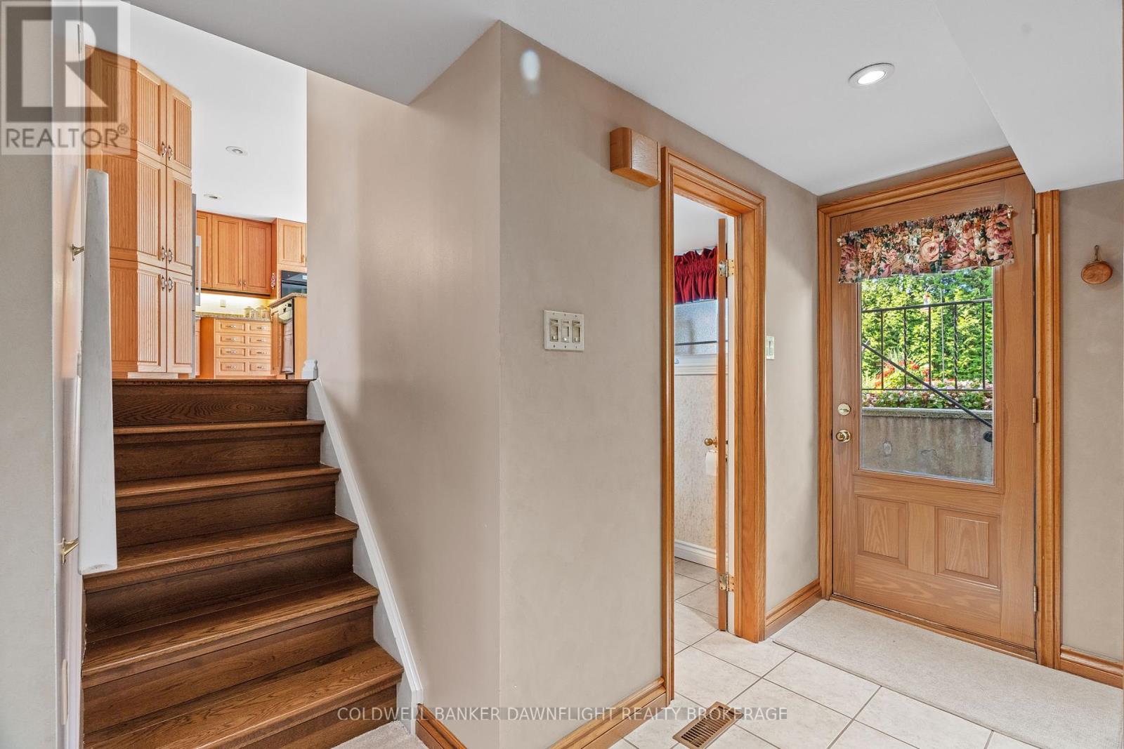 20 Southland Drive, London South, Ontario  N6P 1C2 - Photo 23 - X12360007