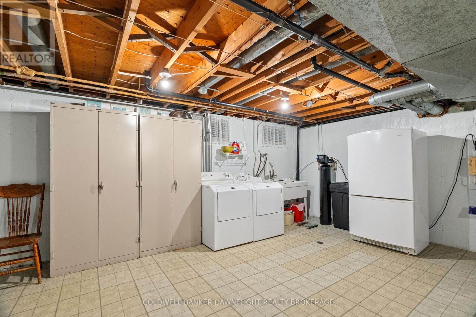 20 Southland Drive, London South, Ontario  N6P 1C2 - Photo 32 - X12360007