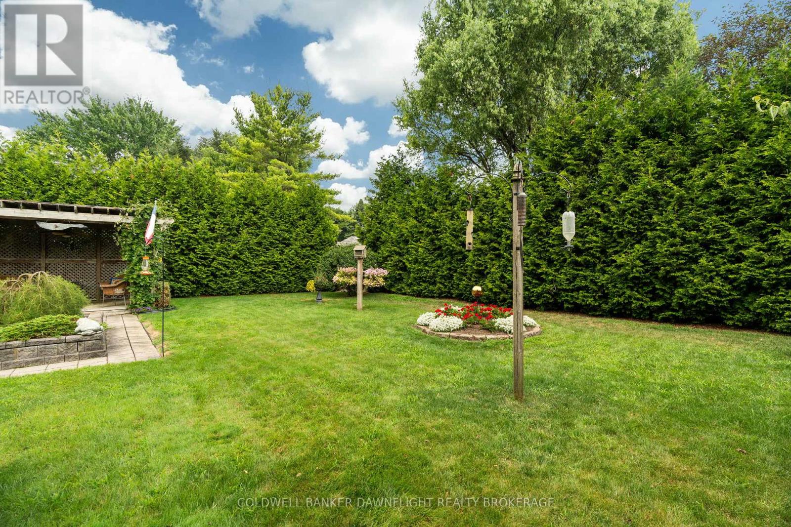 20 Southland Drive, London South, Ontario  N6P 1C2 - Photo 39 - X12360007