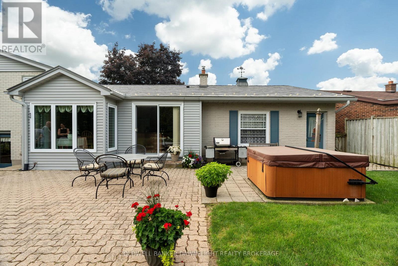 20 Southland Drive, London South, Ontario  N6P 1C2 - Photo 45 - X12360007
