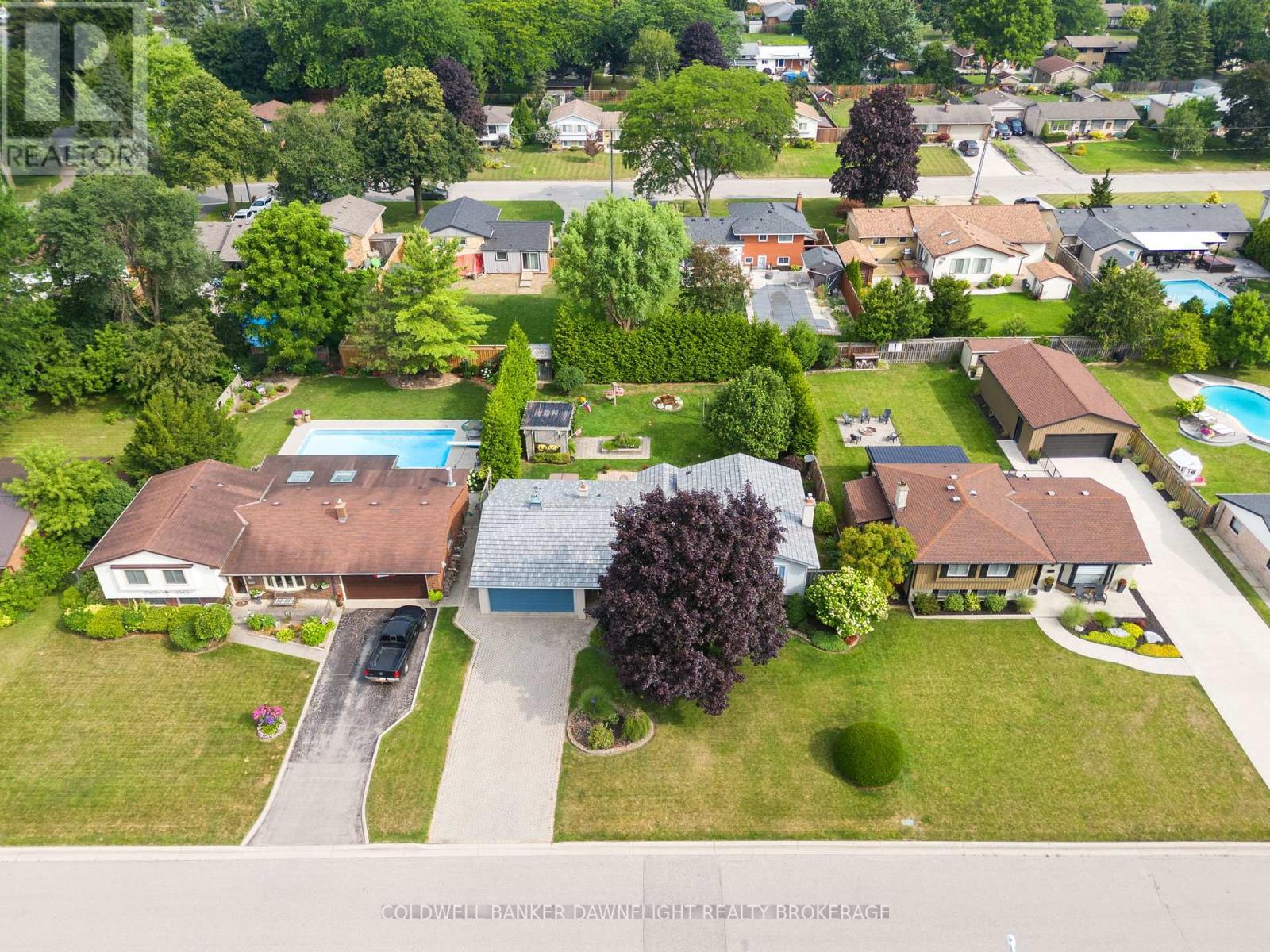 20 Southland Drive, London South, Ontario  N6P 1C2 - Photo 48 - X12360007