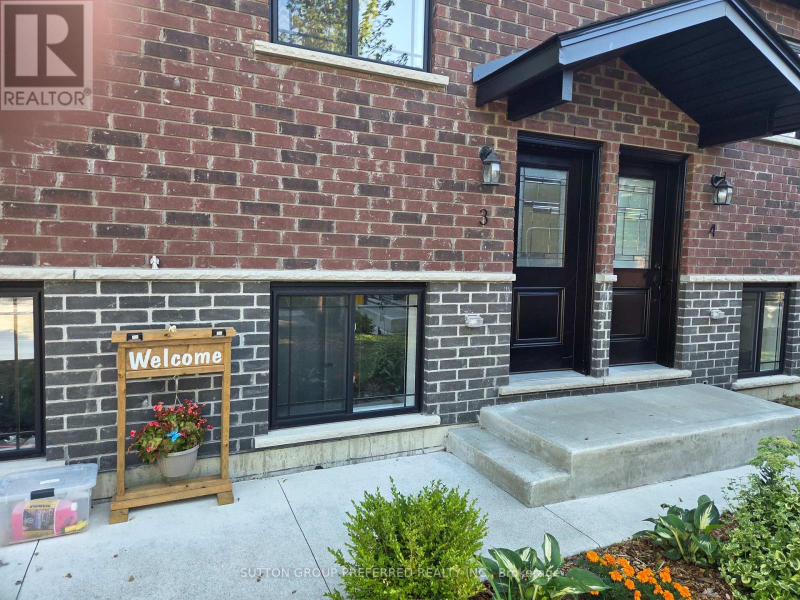 3 - 34 Bain Street, Woodstock, Ontario  N4S 5X8 - Photo 3 - X12360039