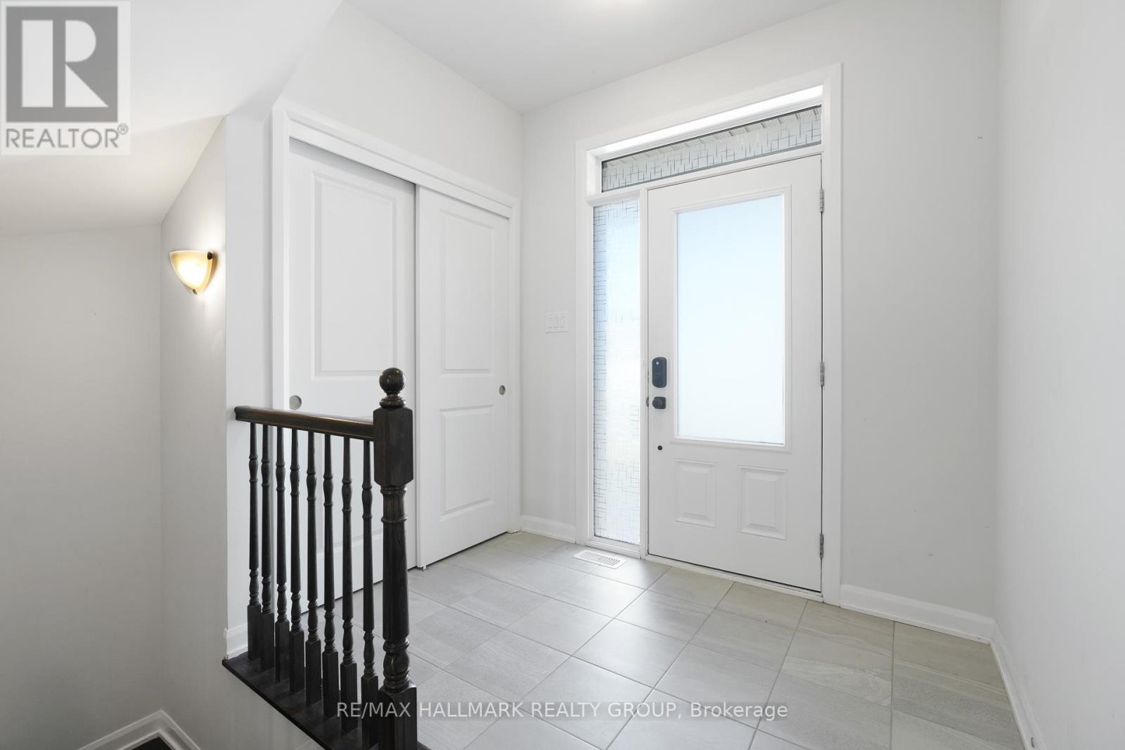 68 Ralph Erfle Way, Ottawa, Ontario  K2J 6V5 - Photo 2 - X12360008