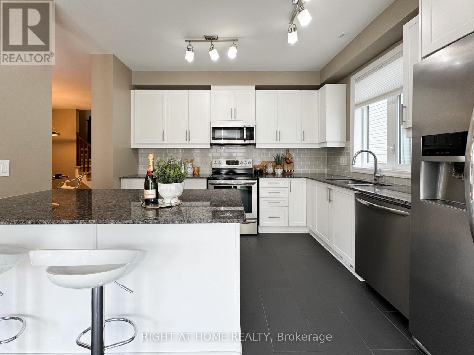 506 Peerless Street, Ottawa, Ontario  K2J 5P9 - Photo 9 - X12360049