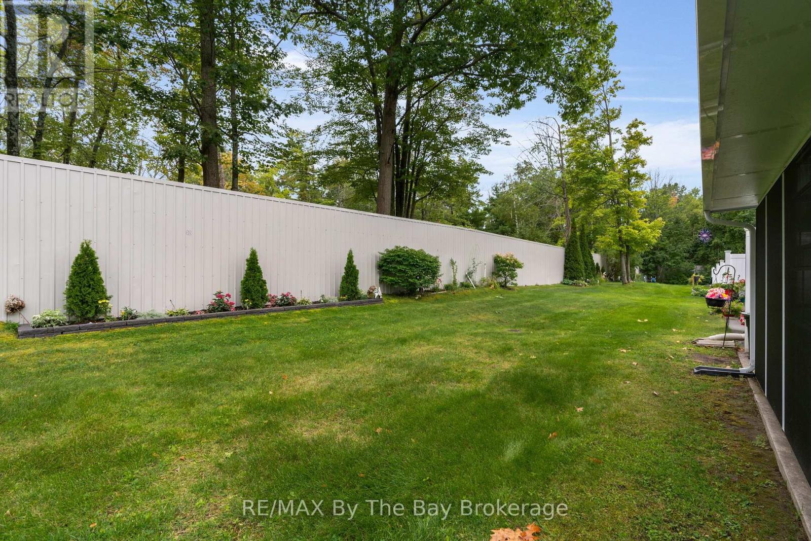 29 Meadow Lane, Wasaga Beach, Ontario  L9Z 0A4 - Photo 26 - S12359976